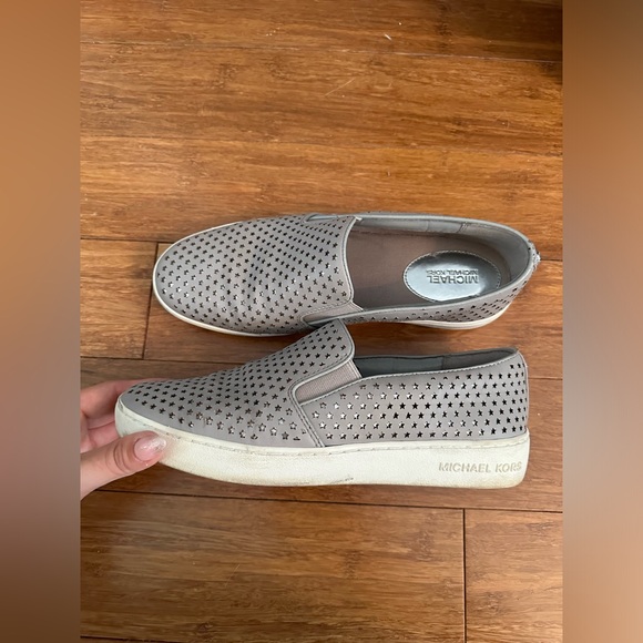 Micheal Kors Star Shoes - Picture 3 of 7